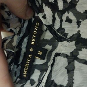 America & Beyond M beach coverup